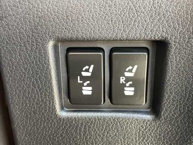 レクサス ＮＸ 300h バージョンL 愛知県 2016(平28)年 5.1万km ソニッククォーツ レクサスセーフティセンス/純正ナビ/サンルーフ/三眼LEDヘッドライト/本革レザー/バックカメラ/電動リアゲート/パワーシート/コーナーセンサー/純正アルミホイール/ETC2.0/パドルシフト/ステアリングヒーター/オートマチックハイビーム/ドライブレコーダー/衝突軽減システム/フルセグ/CD DVD/Bluetooth/ステアリングスイッチ/スマートキー/プッシュスタート