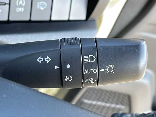 スズキ ジムニー XC 徳島県 2023(令5)年 2.4万km シフォンアイボリーメタリックブラック2トーンルーフ パナソニックナビ　CN-HE02WD/(AM.FM.CD.DVD.BT.フルセグ)/ルーフキャリア/前席シートヒーター/ステアリングスイッチ/ヘッドライトウォッシャー/バックカメラ/ビルトインETC/LEDヘッドライト