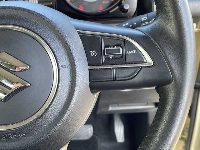 スズキ ジムニー XC 徳島県 2023(令5)年 2.4万km シフォンアイボリーメタリックブラック2トーンルーフ パナソニックナビ　CN-HE02WD/(AM.FM.CD.DVD.BT.フルセグ)/ルーフキャリア/前席シートヒーター/ステアリングスイッチ/ヘッドライトウォッシャー/バックカメラ/ビルトインETC/LEDヘッドライト