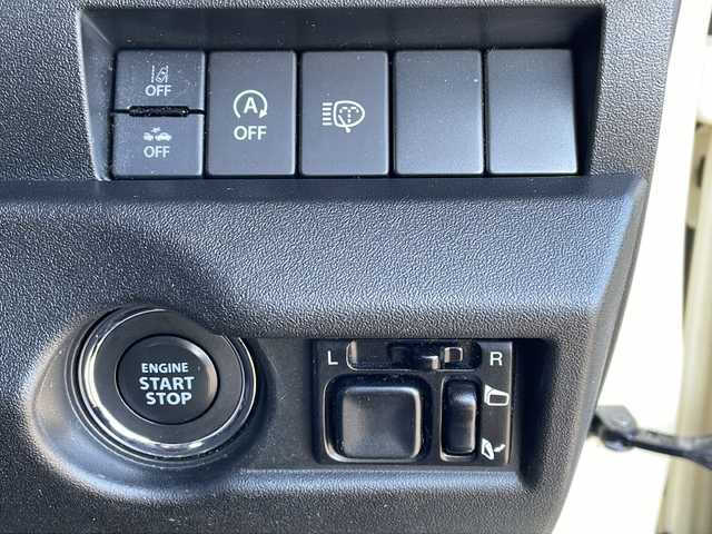 スズキ ジムニー XC 徳島県 2023(令5)年 2.4万km シフォンアイボリーメタリックブラック2トーンルーフ パナソニックナビ　CN-HE02WD/(AM.FM.CD.DVD.BT.フルセグ)/ルーフキャリア/前席シートヒーター/ステアリングスイッチ/ヘッドライトウォッシャー/バックカメラ/ビルトインETC/LEDヘッドライト