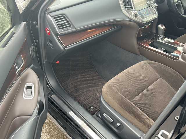 トヨタ クラウン ロイヤル ロイヤルサルーン i－Four 秋田県 2013(平25)年 7.8万km ブラック 純正ナビ/純正BT、CD、TV/純正16インチAW/ドライブレコーダー/コーナーセンサー/バックカメラ/ETC/スペアキー/４WD/取説、保証書