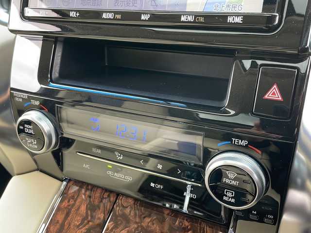 トヨタ アルファードハイブリット G 岩手県 2020(令2)年 4.7万km ホワイトパールクリスタルシャイン ４ＷＤ　メモリーナビ　ＢＴ　ＣＤ　ＤＶＤ　バックカメラ　サンルーフ　両側パワスライド　レザーシート　シートヒーター　エアシート　パワーシート　オートＬＥＤライトドラレコ　１７インチアルミ　スマートキー