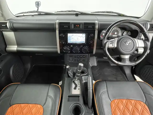 トヨタ ＦＪクルーザー カラーパッケージ 福岡県 2013(平25)年 5.5万km ブラック/ホワイト アルパインナビ／フルセグＴＶ　/バックカメラ　/ＥＴＣ　/クルーズコントロール　/コーナーセンサー　/リアデフロック　/ウインドシールドデアイサー　/横滑り防止装置　/電動格納式ドアミラー　/ＴＲＤアルミホイール