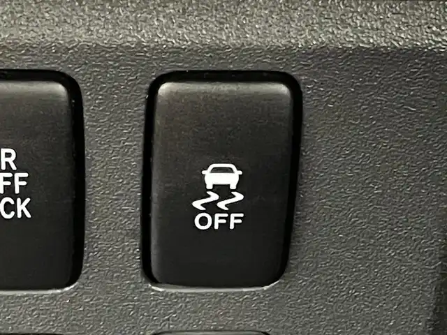 トヨタ ＦＪクルーザー カラーパッケージ 福岡県 2013(平25)年 5.5万km ブラック/ホワイト アルパインナビ／フルセグＴＶ　/バックカメラ　/ＥＴＣ　/クルーズコントロール　/コーナーセンサー　/リアデフロック　/ウインドシールドデアイサー　/横滑り防止装置　/電動格納式ドアミラー　/ＴＲＤアルミホイール