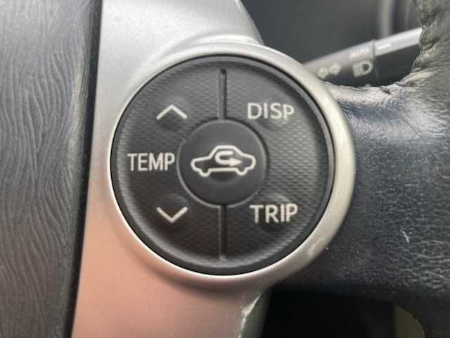 トヨタ アクア 三重県 2012(平24)年 9.7万km ライムホワイトパールクリスタルシャイン (株)IDOMが運営する【じしゃロン四日市店】の自社ローン専用車両になります。こちらは現金またはオートローンご利用時の価格です。自社ローンご希望の方は別途その旨お申付け下さい/純正SDナビ（CD/DVD/AM/FM）/バックカメラ/ETC/プッシュスタート/スマートキー/アイドリングストップ/ISOFIX/コーナーポール/純正フロアマット