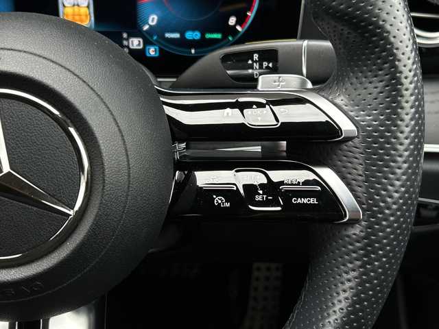 メルセデス・ベンツ Ｅ２００ 4マチック スポーツ 道東・釧路十勝 2021(令3)年 4.2万km ダイヤモンドホワイト ワンオーナー/４WD/エクスクルーシブパッケージ/　Burmesterサウンドシステム/　エアバランスパッケージ/　自動開閉トランク/　ヘッドアップディスプレイ/　後席シートヒーター/純正HDDナビ/　Type-C/BT/フルセグ/360°ビューカメラ/純正ETC2.0/純正前後ドライブレコーダー/アクティブクルーズコントロール/アクティブレーンアシスト/ブラインドスポットモニター/レザーシート/フロントパワーシート/ワイヤレス充電/純正19インチAW/純正フロアマット