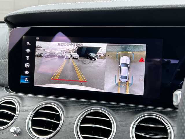 メルセデス・ベンツ Ｅ２００ 4マチック スポーツ 道東・釧路十勝 2021(令3)年 4.2万km ダイヤモンドホワイト ワンオーナー/４WD/エクスクルーシブパッケージ/　Burmesterサウンドシステム/　エアバランスパッケージ/　自動開閉トランク/　ヘッドアップディスプレイ/　後席シートヒーター/純正HDDナビ/　Type-C/BT/フルセグ/360°ビューカメラ/純正ETC2.0/純正前後ドライブレコーダー/アクティブクルーズコントロール/アクティブレーンアシスト/ブラインドスポットモニター/レザーシート/フロントパワーシート/ワイヤレス充電/純正19インチAW/純正フロアマット