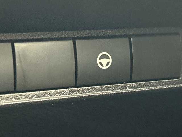 日産 ノート X 三重県 2020(令2)年 3.4万km ビビットブルー / スーパーブラック 2トーン /禁煙車//純正9インチMOPナビ//アラウンドビューモニター//純正OP本革シート//ワイヤレス充電//プロパイロット//エマージェンシーブレーキ//衝突軽減ブレーキ//レーンキープアシスト//レーダークルーズコントロール//ブラインドスポットモニター//オートハイビーム//純正ビルトインETC2.0//インテリジェントスマートルームミラー//前後コーナーセンサー//純正前方ドライブレコーダー//LED//フォグ//ステアリングヒーター