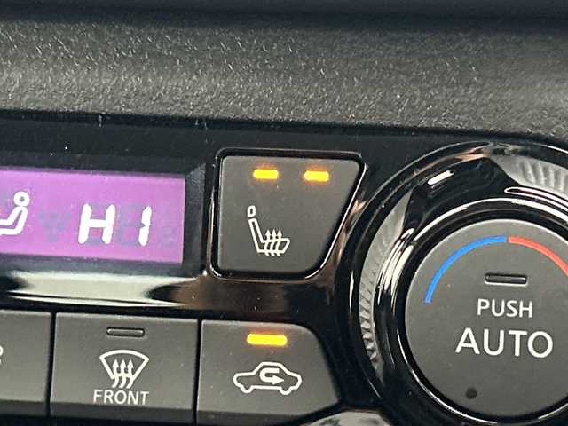 日産 ノート X 三重県 2020(令2)年 3.4万km ビビットブルー / スーパーブラック 2トーン /禁煙車//純正9インチMOPナビ//アラウンドビューモニター//純正OP本革シート//ワイヤレス充電//プロパイロット//エマージェンシーブレーキ//衝突軽減ブレーキ//レーンキープアシスト//レーダークルーズコントロール//ブラインドスポットモニター//オートハイビーム//純正ビルトインETC2.0//インテリジェントスマートルームミラー//前後コーナーセンサー//純正前方ドライブレコーダー//LED//フォグ//ステアリングヒーター