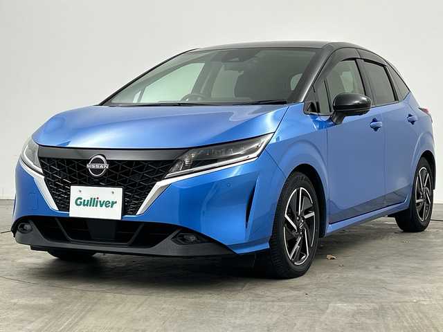 日産 ノート X 三重県 2020(令2)年 3.4万km ビビットブルー / スーパーブラック 2トーン /禁煙車//純正9インチMOPナビ//アラウンドビューモニター//純正OP本革シート//ワイヤレス充電//プロパイロット//エマージェンシーブレーキ//衝突軽減ブレーキ//レーンキープアシスト//レーダークルーズコントロール//ブラインドスポットモニター//オートハイビーム//純正ビルトインETC2.0//インテリジェントスマートルームミラー//前後コーナーセンサー//純正前方ドライブレコーダー//LED//フォグ//ステアリングヒーター