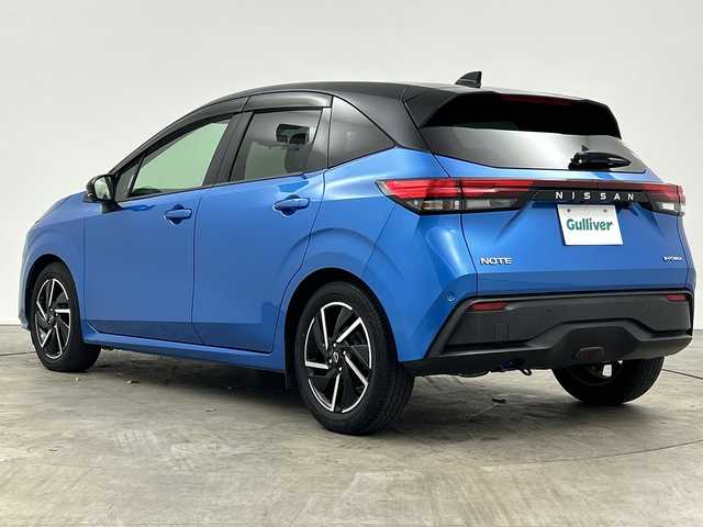 日産 ノート X 三重県 2020(令2)年 3.4万km ビビットブルー / スーパーブラック 2トーン /禁煙車//純正9インチMOPナビ//アラウンドビューモニター//純正OP本革シート//ワイヤレス充電//プロパイロット//エマージェンシーブレーキ//衝突軽減ブレーキ//レーンキープアシスト//レーダークルーズコントロール//ブラインドスポットモニター//オートハイビーム//純正ビルトインETC2.0//インテリジェントスマートルームミラー//前後コーナーセンサー//純正前方ドライブレコーダー//LED//フォグ//ステアリングヒーター