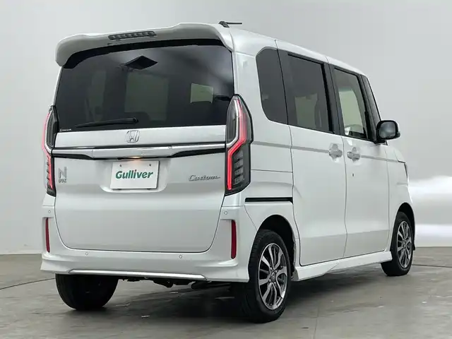 ホンダ Ｎ ＢＯＸ カスタム L 埼玉県 2022(令4)年 2.8万km プラチナホワイトパール ４ＷＤ　純正メモリナビ　ＢＴ　ＣＤ　ＤＶＤ　ＳＤ　ｉＰｏｄ　フルセグＴＶ　バックカメラ　シートヒーター　追従クルコン　スマートキー　衝突軽減　横滑り防止装置　レーンキープ　オートライト　ＬＥＤ　ＡＢＳ