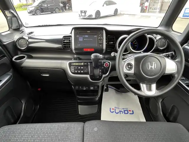 ホンダ Ｎ ＢＯＸ カスタム G Lパッケージ 長崎県 2016(平28)年 8.7万km プレミアムホワイトパールⅡ (株)IDOMが運営する【じしゃロン長崎店】の自社ローン専用車両になりますこちらは現金またはオートローンご利用時の価格です。自社ローンご希望の方は別途その旨お申付け下さい/バックカメラ　/ＨＩＤヘッドライト　/ＣＴＢＡ　/パワースライドドア　/プッシュスタート　/ＥＴＣ　/スマートキー　/電格ミラー　/オートライト