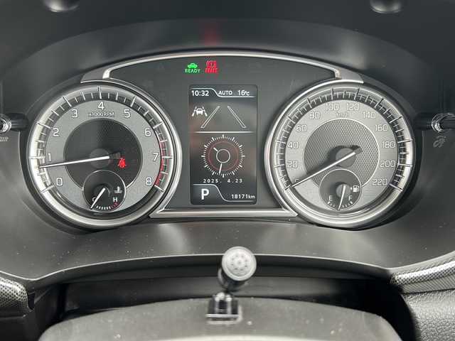スズキ エスクード 富山県 2022(令4)年 1.9万km クールホワイトパール 禁煙／４WD/衝突軽減ブレーキ／レーンアシスト／レーダークルーズコントロール／社外ナビ／ＴＶ／バックカメラ／ＥＴＣ／シートヒーター/アイドリングストップ