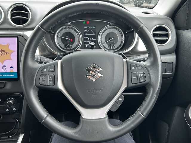 スズキ エスクード 富山県 2022(令4)年 1.9万km クールホワイトパール 禁煙／４WD/衝突軽減ブレーキ／レーンアシスト／レーダークルーズコントロール／社外ナビ／ＴＶ／バックカメラ／ＥＴＣ／シートヒーター/アイドリングストップ