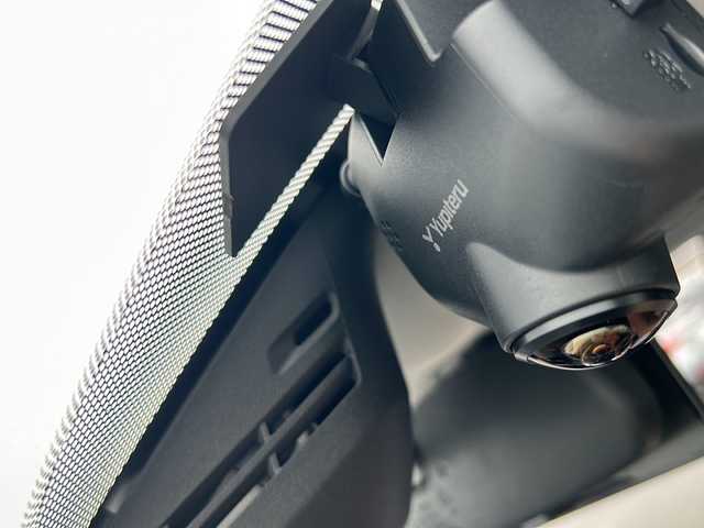 スズキ エスクード 富山県 2022(令4)年 1.9万km クールホワイトパール 禁煙／４WD/衝突軽減ブレーキ／レーンアシスト／レーダークルーズコントロール／社外ナビ／ＴＶ／バックカメラ／ＥＴＣ／シートヒーター/アイドリングストップ