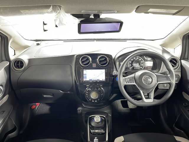 日産 ノート e－パワー X Vセレクション 広島県 2020(令2)年 4.5万km ブリリアントシルバー 禁煙/社外ナビ/インテリジェントアラウンドビューモニター/インテリジェントルームミラー/インテリジェントエマージェンシーブレーキ/車線逸脱警報/踏み間違い防止/ハイビームアシスト/フロント/バックソナー/LEDヘッドランプ/オートライト/純正15インチアルミホイール/ドライブレコーダー/スマートキー/ETC