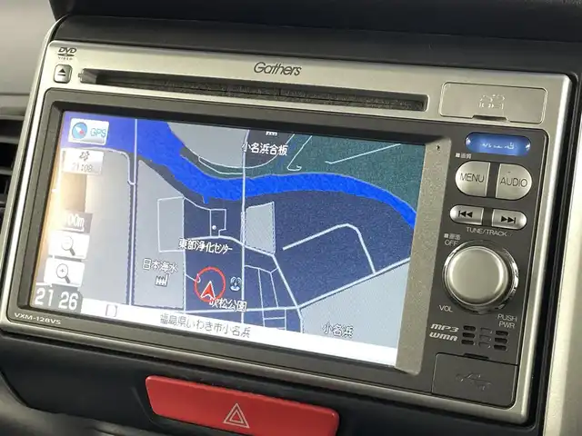 ホンダ Ｎ ＢＯＸ G ターボ Lパッケージ 福島県 2017(平29)年 5.5万km ルナシルバーM 衝突軽減ブレーキ/・クルーズコントロール/純正SDナビ/・型番：VXM-128VS/・（ワンセグTV/CD/DVD/AM/FM/SD/USB）/・バックカメラ/・ETC/アイドリングストップ/革巻きステアリング/・ステアリングスイッチ/プッシュスタート/・スマートキー/電動格納ミラー/・ヘッドライトリベライザー/ドアバイザー/純正フロアマット