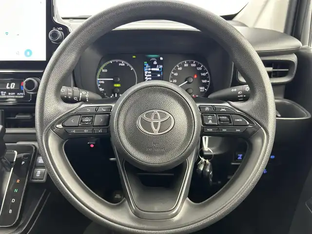 トヨタ シエンタ ハイブリッド G 千葉県 2024(令6)年 0.9万km グレイッシュブルー 禁煙車/トヨタセーフティセンス/　・プリクラッシュセーフティ/　・オートマチックハイビーム /　・レーンディパーチャーアラート（LDA）/　・ロードサインアシスト（RSA）（道路標識認識支援）/　・先行車発進お知らせ機能/ブラインドスポットモニター/コーナーセンサー/両側パワースライドドア /レーダークルーズコントロール/純正10.5インチディスプレイオーデイィオ/　フルセグ/BT/AppleCarPlay/AndroidAuto/パノラミックビューモニター/純正フロアマット