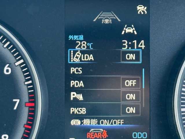 トヨタ ノア G 大阪府 2022(令4)年 2.2万km スパークリングブラックパールクリスタルシャイン １０．５インチナビ　/フルセグ　/ＤＶＤキッド　/バックカメラ　/フリップダウンモニター　/両側パワースライドドア　/快適利便パッケージ　/ユニバーサルステップ　/ビルトイン２．０ＥＴＣ　/シートヒータ　/マット