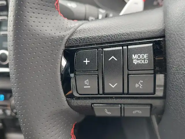 トヨタ ハイラックス Z GRスポーツ 東京都 2023(令5)年 1.9万km スーパーホワイトⅡ 純正ディスプレイオーディオ/パノラミックビューモニター/ETC2.0/ドライブレコーダー/ハーフレザーシート/プリクラッシュセーフティ/レーンディパーチャーアラート/コーナーセンサー/レーダークルーズコントロール/パドルシフト/LEDヘッドライト/オートライト/スマートキー