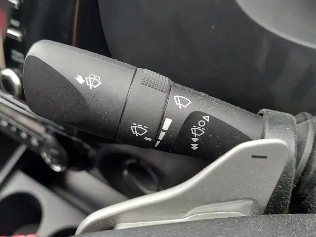 トヨタ ハイラックス Z GRスポーツ 東京都 2023(令5)年 1.9万km スーパーホワイトⅡ 純正ディスプレイオーディオ/パノラミックビューモニター/ETC2.0/ドライブレコーダー/ハーフレザーシート/プリクラッシュセーフティ/レーンディパーチャーアラート/コーナーセンサー/レーダークルーズコントロール/パドルシフト/LEDヘッドライト/オートライト/スマートキー