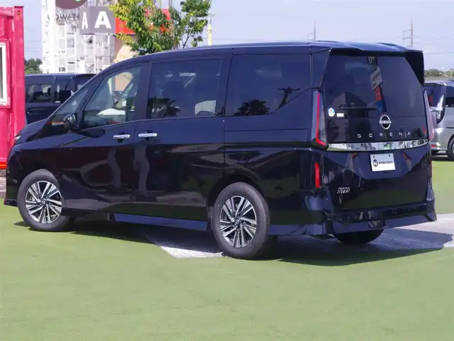 日産 セレナ ハイウェイスター V 千葉県 2023(令5)年 5.3万km ダイヤモンドブラック エマージェンシーブレーキ/ハンズフリー両側パワースライドドア/インテリジェントルームミラー/純正コネクトナビ/地デジTV/【Bluetooth接続】/アラウンドビューモニター/革巻きステアリング/ステアリングスイッチ/ETC（2.0）/LEDヘッドライト/フォグライト/ウインカーミラー/純正16インチアルミホイル/サイド/カーテンエアバッグ/インテリジェントキー