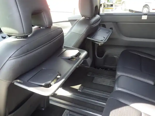 日産 セレナ ハイウェイスター V 千葉県 2023(令5)年 5.3万km ダイヤモンドブラック エマージェンシーブレーキ/ハンズフリー両側パワースライドドア/インテリジェントルームミラー/純正コネクトナビ/地デジTV/【Bluetooth接続】/アラウンドビューモニター/革巻きステアリング/ステアリングスイッチ/ETC（2.0）/LEDヘッドライト/フォグライト/ウインカーミラー/純正16インチアルミホイル/サイド/カーテンエアバッグ/インテリジェントキー