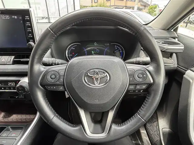 トヨタ ＲＡＶ４ ハイブリットG 宮城県 2020(令2)年 10.9万km ホワイトパールクリスタルシャイン 登録時走行距離１０８７２７ｋｍ/全方位カメラ/レーダークルーズコントロール/プリクラッシュセーフティ/レーンキープアシスト/ブラインドスポットモニター/電動パーキング/ブレーキホールド/横滑り防止機能/オートライト/オートマチックハイビーム/純正ディスプレイ/・ミラキャスト/・ＢＴ/ETC２．０/ドライブレコーダー（前後）/パワーシート（D席）/プッシュスタート/スマートキー/LEDヘッドライト/フォグランプ/ウインカーミラー/１００V充電