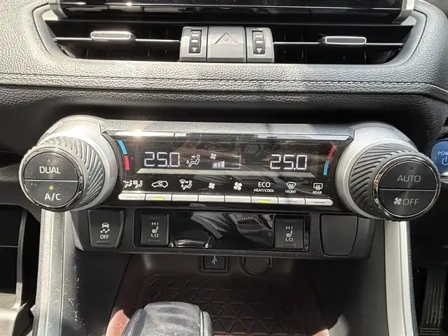 トヨタ ＲＡＶ４ ハイブリットG 宮城県 2020(令2)年 10.9万km ホワイトパールクリスタルシャイン 登録時走行距離１０８７２７ｋｍ/全方位カメラ/レーダークルーズコントロール/プリクラッシュセーフティ/レーンキープアシスト/ブラインドスポットモニター/電動パーキング/ブレーキホールド/横滑り防止機能/オートライト/オートマチックハイビーム/純正ディスプレイ/・ミラキャスト/・ＢＴ/ETC２．０/ドライブレコーダー（前後）/パワーシート（D席）/プッシュスタート/スマートキー/LEDヘッドライト/フォグランプ/ウインカーミラー/１００V充電