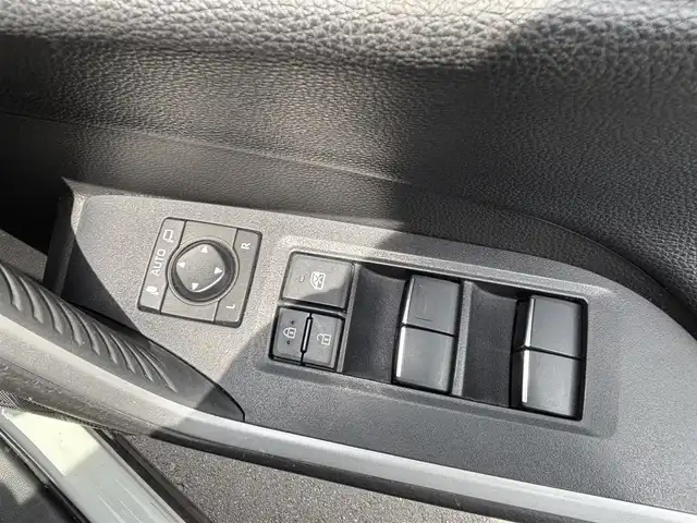 トヨタ ＲＡＶ４ ハイブリットG 宮城県 2020(令2)年 10.9万km ホワイトパールクリスタルシャイン 登録時走行距離１０８７２７ｋｍ/全方位カメラ/レーダークルーズコントロール/プリクラッシュセーフティ/レーンキープアシスト/ブラインドスポットモニター/電動パーキング/ブレーキホールド/横滑り防止機能/オートライト/オートマチックハイビーム/純正ディスプレイ/・ミラキャスト/・ＢＴ/ETC２．０/ドライブレコーダー（前後）/パワーシート（D席）/プッシュスタート/スマートキー/LEDヘッドライト/フォグランプ/ウインカーミラー/１００V充電