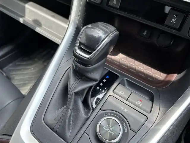 トヨタ ＲＡＶ４ ハイブリットG 宮城県 2020(令2)年 10.9万km ホワイトパールクリスタルシャイン 登録時走行距離１０８７２７ｋｍ/全方位カメラ/レーダークルーズコントロール/プリクラッシュセーフティ/レーンキープアシスト/ブラインドスポットモニター/電動パーキング/ブレーキホールド/横滑り防止機能/オートライト/オートマチックハイビーム/純正ディスプレイ/・ミラキャスト/・ＢＴ/ETC２．０/ドライブレコーダー（前後）/パワーシート（D席）/プッシュスタート/スマートキー/LEDヘッドライト/フォグランプ/ウインカーミラー/１００V充電