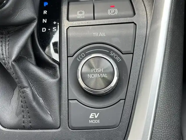 トヨタ ＲＡＶ４ ハイブリットG 宮城県 2020(令2)年 10.9万km ホワイトパールクリスタルシャイン 登録時走行距離１０８７２７ｋｍ/全方位カメラ/レーダークルーズコントロール/プリクラッシュセーフティ/レーンキープアシスト/ブラインドスポットモニター/電動パーキング/ブレーキホールド/横滑り防止機能/オートライト/オートマチックハイビーム/純正ディスプレイ/・ミラキャスト/・ＢＴ/ETC２．０/ドライブレコーダー（前後）/パワーシート（D席）/プッシュスタート/スマートキー/LEDヘッドライト/フォグランプ/ウインカーミラー/１００V充電