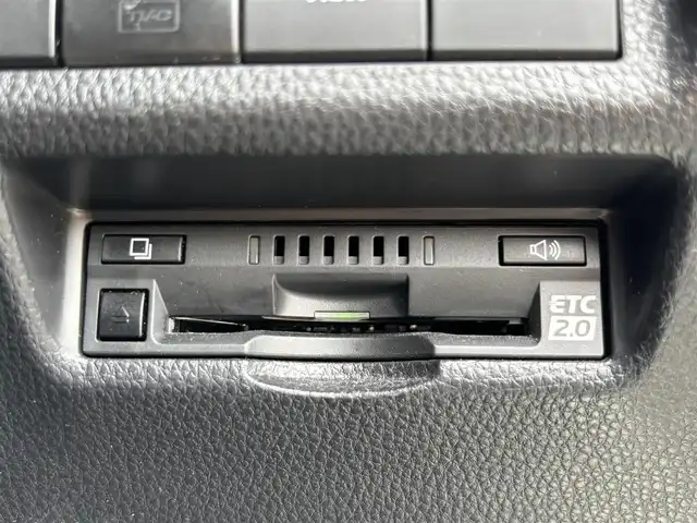 トヨタ ＲＡＶ４ ハイブリットG 宮城県 2020(令2)年 10.9万km ホワイトパールクリスタルシャイン 登録時走行距離１０８７２７ｋｍ/全方位カメラ/レーダークルーズコントロール/プリクラッシュセーフティ/レーンキープアシスト/ブラインドスポットモニター/電動パーキング/ブレーキホールド/横滑り防止機能/オートライト/オートマチックハイビーム/純正ディスプレイ/・ミラキャスト/・ＢＴ/ETC２．０/ドライブレコーダー（前後）/パワーシート（D席）/プッシュスタート/スマートキー/LEDヘッドライト/フォグランプ/ウインカーミラー/１００V充電
