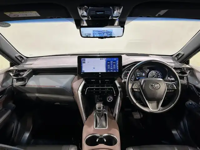トヨタ ハリアー Z レザーパッケージ 愛知県 2021(令3)年 3.9万km ブラック 純正１２．３インチディスプレイ/ＪＢＬプレミアムサウンド/パノラミックビューモニター/レーダークルーズコントロール/プリクラッシュセーフティ/レーントレーシングアシスト/ブラインドスポットモニター/クリアランスソナー/先行車発進告知/パワーバックドア/ヘッドアップディスプレイ/ハンドルヒーター/シートヒーター/シートクーラー　/パワーシート【シートメモリー付】/デジタルインナーミラー【ドライブレコーダー機能付】/ビルトインＥＴＣ2.0/社外フロアマット/純正19インチアルミホイール