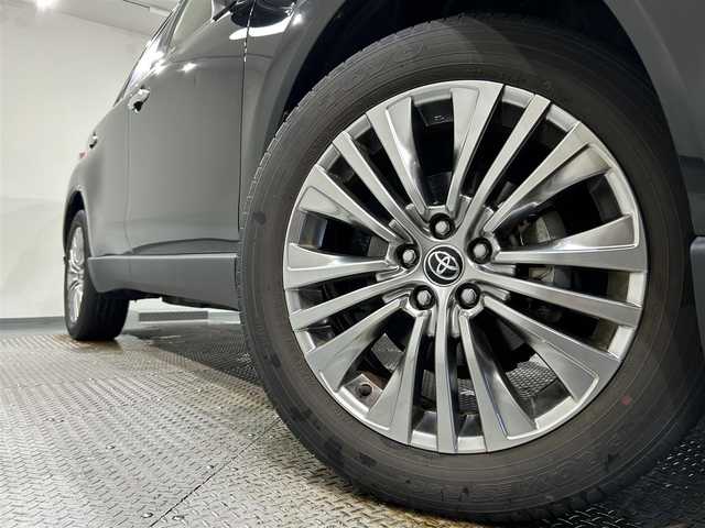 トヨタ ハリアー Z レザーパッケージ 愛知県 2021(令3)年 3.9万km ブラック 純正１２．３インチディスプレイ/ＪＢＬプレミアムサウンド/パノラミックビューモニター/レーダークルーズコントロール/プリクラッシュセーフティ/レーントレーシングアシスト/ブラインドスポットモニター/クリアランスソナー/先行車発進告知/パワーバックドア/ヘッドアップディスプレイ/ハンドルヒーター/シートヒーター/シートクーラー　/パワーシート【シートメモリー付】/デジタルインナーミラー【ドライブレコーダー機能付】/ビルトインＥＴＣ2.0/社外フロアマット/純正19インチアルミホイール