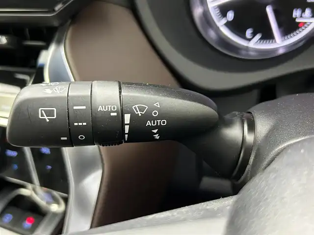 トヨタ ハリアー Z レザーパッケージ 熊本県 2021(令3)年 3.9万km ブラック 純正１２．３インチナビ（ApplCarPlay・AndroidAuto・フルセグ・BT・USB）/ＪＢＬプレミアムサウンド/パノラミックビューモニター/ビルトインETC2.0/レザーシート/前席シートヒーター＆ベンチレーション/録画機能付デジタルインナーミラー/ステアリングヒーター/パワーバックドア/電動パーキング/ブレーキホールド/前後クリアランスソナー/トヨタセーフティーセンス/・プリクラッシュセーフティ/・レーントレーシングアシスト/・ブラインドスポットモニター/・リアクロストラフィックアラート/・ロードサインアシスト/・レーダークルーズコントロール/・先行車発進お知らせ機能/・レーンディパーチャーアラート/・アダプティブハイビームアシスト/横滑り防止/ヘッドアップディスプレイ/パワーシート【シートメモリー付】/デジタルインナーミラー【ドライブレコーダー機能付】/社外フロアマット/純正19インチＡＷ/オートライト/LEDヘッドライト/フォグランプ/スマートキー/プッシュスタート/スペアキー1本/保証書/取扱説明書