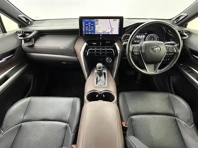 トヨタ ハリアー Z レザーパッケージ 熊本県 2021(令3)年 3.9万km ブラック 純正１２．３インチナビ（ApplCarPlay・AndroidAuto・フルセグ・BT・USB）/ＪＢＬプレミアムサウンド/パノラミックビューモニター/ビルトインETC2.0/レザーシート/前席シートヒーター＆ベンチレーション/録画機能付デジタルインナーミラー/ステアリングヒーター/パワーバックドア/電動パーキング/ブレーキホールド/前後クリアランスソナー/トヨタセーフティーセンス/・プリクラッシュセーフティ/・レーントレーシングアシスト/・ブラインドスポットモニター/・リアクロストラフィックアラート/・ロードサインアシスト/・レーダークルーズコントロール/・先行車発進お知らせ機能/・レーンディパーチャーアラート/・アダプティブハイビームアシスト/横滑り防止/ヘッドアップディスプレイ/パワーシート【シートメモリー付】/デジタルインナーミラー【ドライブレコーダー機能付】/社外フロアマット/純正19インチＡＷ/オートライト/LEDヘッドライト/フォグランプ/スマートキー/プッシュスタート/スペアキー1本/保証書/取扱説明書