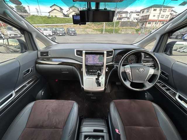 トヨタ アルファード 240S タイプゴールド 岡山県 2013(平25)年 9.6万km ブラック ALPINE9インチナビ/フルセグTV、CD、DVD、AM、FM/Bluetooth、/バックカメラ/パワーバックドア/両側パワースライドドア/前後ドライブレコーダー/GPSレーダー/ビルトインETC/クルーズコントロール/ハーフレザーシート/オットマン/前後コーナーセンサー