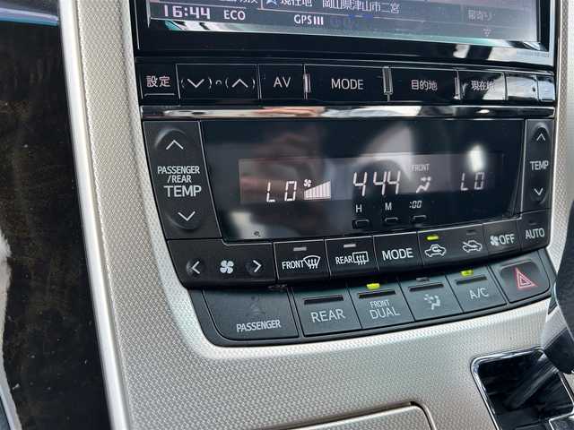 トヨタ アルファード 240S タイプゴールド 岡山県 2013(平25)年 9.6万km ブラック ALPINE9インチナビ/フルセグTV、CD、DVD、AM、FM/Bluetooth、/バックカメラ/パワーバックドア/両側パワースライドドア/前後ドライブレコーダー/GPSレーダー/ビルトインETC/クルーズコントロール/ハーフレザーシート/オットマン/前後コーナーセンサー