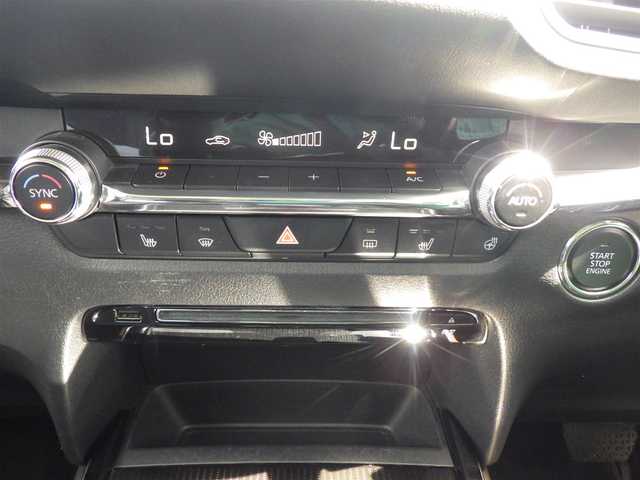マツダ ＣＸ－３０ XD Lパッケージ 千葉県 2019(令1)年 4.2万km ソウルレッドクリスタルM i-ACTIVSENSE/・スマートブレーキサポート/・ブラインドスポットモニタリング/・レーンキープ・アシスト・システム/・レーダークルーズコントロール/アクティブ・ドライビング・ディスプレイ/パワーバックドア/ブラックレザーシート/運転席パワーシート/前席シートヒーター/純正SDナビ/地デジTV/【DVD/CD再生機能　Bluetooth接続】/360°ビュー・モニター/リバース連動ドアミラー（左）/BOSE/革巻きステアリング/ステアリングヒーター/ステアリングスイッチ/LEDヘッドライト/コーナーセンサー/純正18インチアルミホイル/サイド/カーテンエアバッグ/アドバンストキーレスエントリー