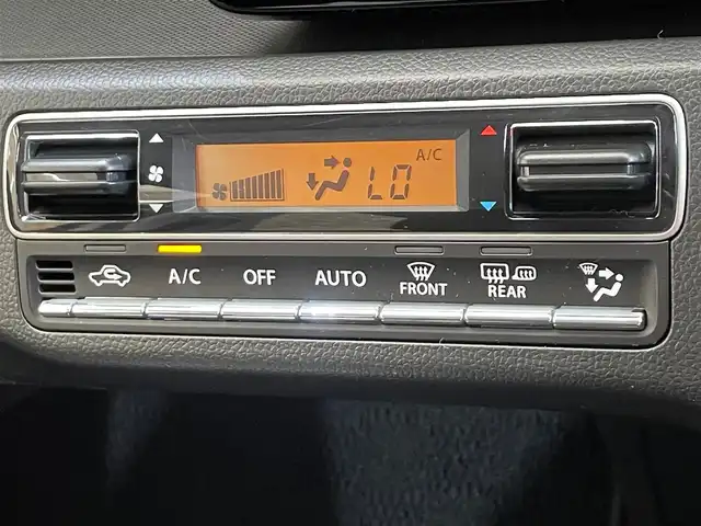 スズキ ワゴンＲ カスタムＺ HYBRID ZX 岩手県 2023(令5)年 0.7万km ピュアホワイトP ４WD/スズキセーフティサポート/デュアルカメラブレーキサポート/車線逸脱抑制機能/誤発進抑制機能/ハイビームアシスト/車両姿勢安定補助システム/リヤパーキングセンサー/横滑り防止装置/アイドリングストップ/シートヒーター/オートエアコン/オートエアコン/LEDヘッドライト/純正14インチアルミホイール/オーディオレス