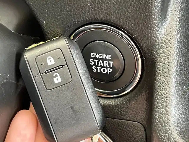 スズキ ワゴンＲ カスタムＺ HYBRID ZX 岩手県 2023(令5)年 0.7万km ピュアホワイトP ４WD/スズキセーフティサポート/デュアルカメラブレーキサポート/車線逸脱抑制機能/誤発進抑制機能/ハイビームアシスト/車両姿勢安定補助システム/リヤパーキングセンサー/横滑り防止装置/アイドリングストップ/シートヒーター/オートエアコン/オートエアコン/LEDヘッドライト/純正14インチアルミホイール/オーディオレス