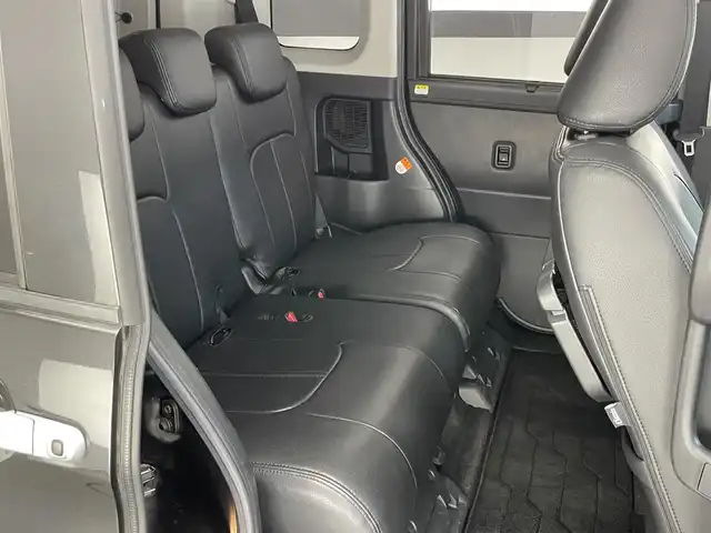 トヨタ ルーミー カスタムG－T 愛知県 2017(平29)年 4.7万km ブラックマイカメタリック コンフォートパッケージ/ナビレディパッケージ/フォグランプ/両側パワースライドドア/LEDライト/ETC/プッシュスタート/スマートキー/Bluetooth/社外ナビ/フルセグTV/ターボ車/純正アルミホイール
