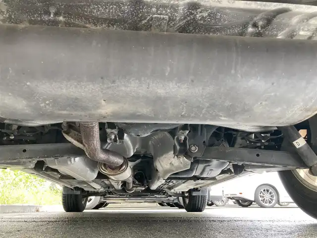 日産 エクストレイル 20X エマージェンシーブレーキ 静岡県 2015(平27)年 5.7万km ブリリアントホワイトパール エマージェンシーブレーキ/純正SDナビ(MP315D-W)/　AM FM CD DVD Bluetooth MSV/ビルトインETC/バックモニター/LEDオートヘッドランプ/シートヒーター(前席)/前後方クリアランスソナー/純正17インチアルミホイール/スマートキー＆プッシュスタート/アイドリングストップ/撥水カプロンシート/後席フリップダウンモニター/フルセグTV