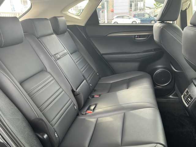 レクサス ＮＸ 300h Iパッケージ 京都府 2020(令2)年 12.9万km グラファイトブラックガラスフレーク 純正ナビ/フルセグTV/Bluetooth/CD/DVD/SD/AUX/Miracast/バックカメラ/3眼LEDヘッドライト/レーダークルーズコントロール/ステアリングヒーター/メモリー付きパワーシート/シートヒーター/電動パーキングブレーキ/パドルシフト/ビルトインETC2.0/前後ドライブレコーダー/レーダー探知機/ステアリングスイッチ/オールオートパワーウィンドウ/禁煙車