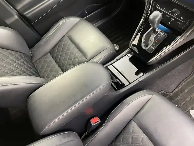 トヨタ ハリアー プレミアム スタイルノアール 新潟県 2020(令2)年 6.3万km ブラックマイカ 禁煙車/三眼LEDオートヘッドライト/ALPINE10インチナビ/（BT/FM/AM/フルセグTV/DVD）/全周囲カメラ/ステアリングスイッチ/ハーフレザーシート/パワーシート/ドライブレコーダー/電動リアゲート/電格ミラー/ウィンカーミラー