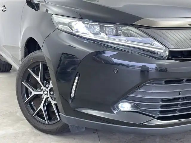 トヨタ ハリアー プレミアム スタイルノアール 新潟県 2020(令2)年 6.3万km ブラックマイカ 禁煙車/三眼LEDオートヘッドライト/ALPINE10インチナビ/（BT/FM/AM/フルセグTV/DVD）/全周囲カメラ/ステアリングスイッチ/ハーフレザーシート/パワーシート/ドライブレコーダー/電動リアゲート/電格ミラー/ウィンカーミラー
