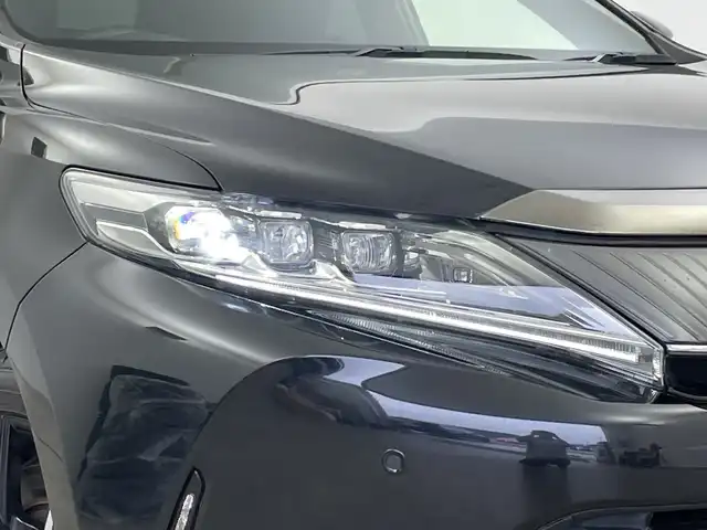 トヨタ ハリアー プレミアム スタイルノアール 新潟県 2020(令2)年 6.3万km ブラックマイカ 禁煙車/三眼LEDオートヘッドライト/ALPINE10インチナビ/（BT/FM/AM/フルセグTV/DVD）/全周囲カメラ/ステアリングスイッチ/ハーフレザーシート/パワーシート/ドライブレコーダー/電動リアゲート/電格ミラー/ウィンカーミラー