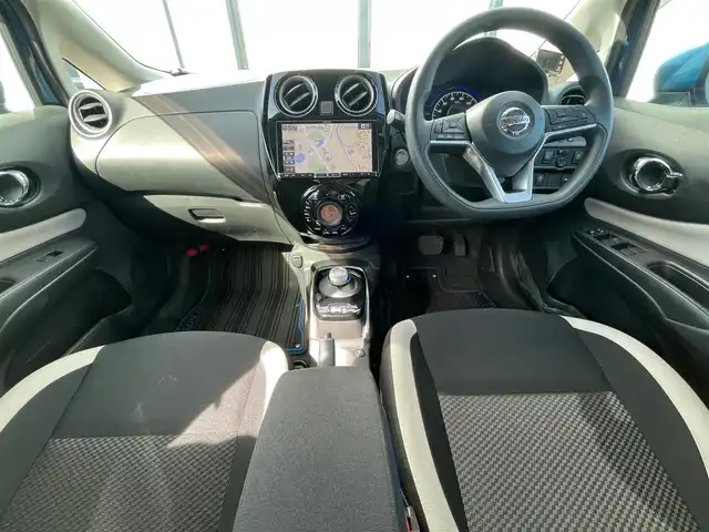 日産 ノート e－パワー X Vセレクション 大阪府 2020(令2)年 2.6万km シャイニングブルー 全方位カメラ　/社外ナビ　/アルパインナビ　/追従型クルーズコントロール　/ＥＴＣ　/Ｂｌｕｅｔｏｏｔｈ　/ミュージックプレーヤー　/ミュージックサーバー/純正マット　/前後ドライブレコーダー　/レーンアシスト　/CD/DVD再生機能あり